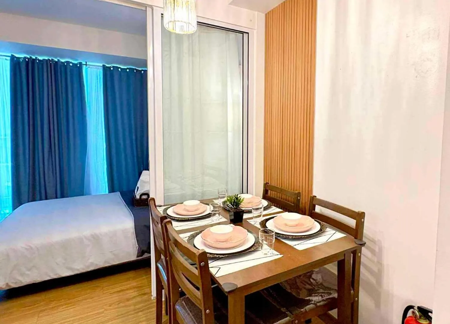 Aparthotel Bahay-Bahayan By K&A At Azure Urban Resort Residences Manila